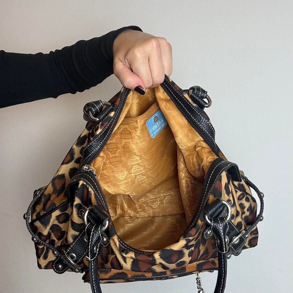 Kathy Van Zeeland Vintage Y2K Leopard Print Canvas and Leather Shoulder Bag - Picture 5 of 6